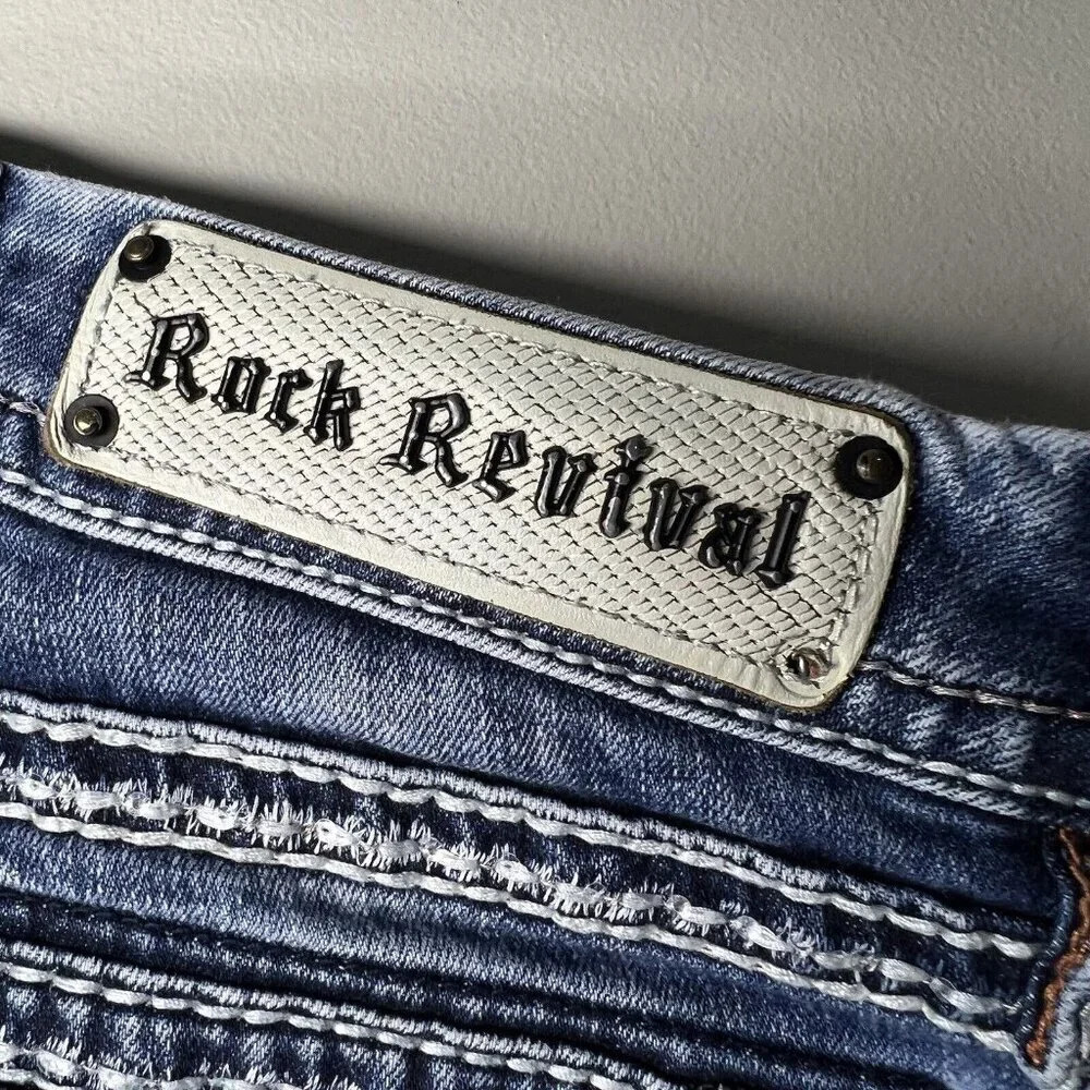 Rock Revival Clover Capri Jeans Size 28 Distressed Jewels - Picture 9 of 13